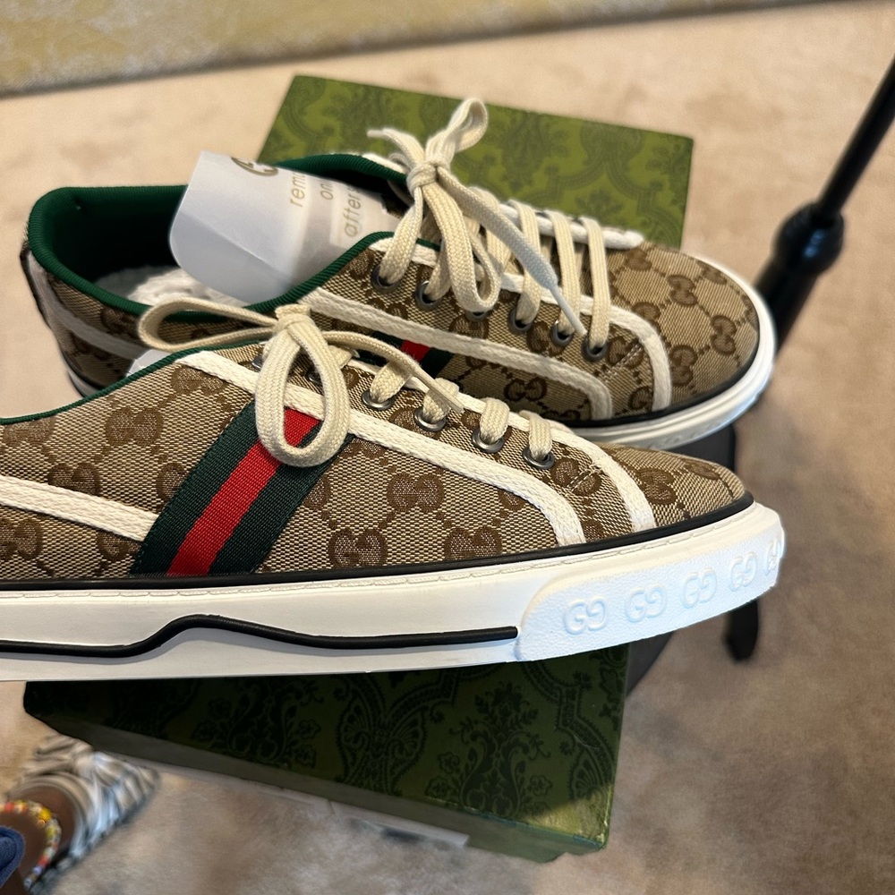 NEW!!! Women’s Gucci GG Tennis 1977 Sneakers - Size 40 (No Box) Never worn